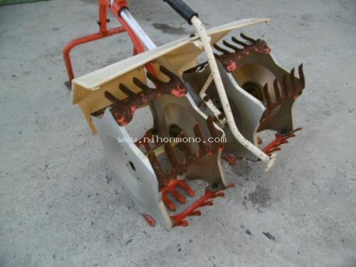 เครื่องกำจัดวัชพืชในร่องข้าว MARUYAMA   MA3  รหัสสินค้า : 80803343  Line ID: nihonmono  หรือเพิ่มเติมไดที่ www.nihonmono.com