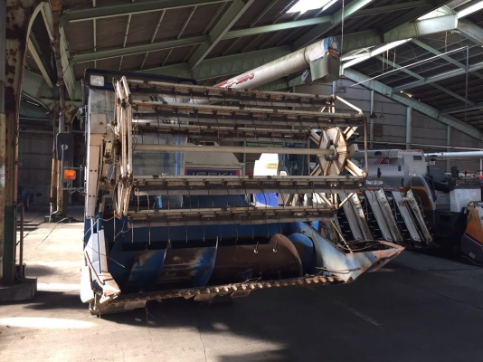 ISEKI HG750 รถเกี่ยวข้าวหน้าขวักเก่านอกเดิมๆ