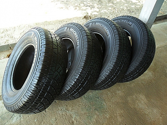 ยางกระบะสูง16 มิชลิน265-70R16 ลงพื้นปี13 (4เส้น2,800) ยางกระบะสูง16 มิชลิน265-70R16 ลงพื้นปี13 (4เส้น2,800)