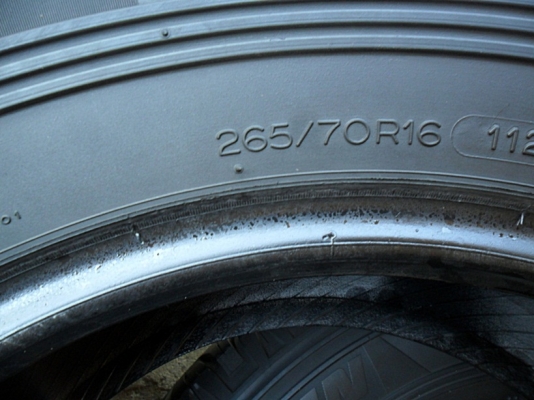 ยางกระบะสูง16 มิชลิน265-70R16 ลงพื้นปี13 (4เส้น2,800) ยางกระบะสูง16 มิชลิน265-70R16 ลงพื้นปี13 (4เส้น2,800)