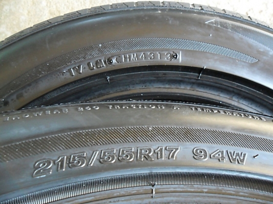 ยาง17 บริดสโตน215-55-R17ลงพื้นปี14( 4เส้น4,500) ยาง17 บริดสโตน215-55-R17ลงพื้นปี14( 4เส้น4,500)