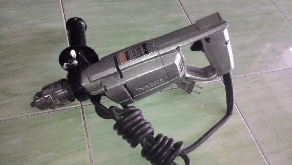 ขายด่วนสว่านเจาะกระแทก MAKITA 8416 4หุน(16mm.) 570W.