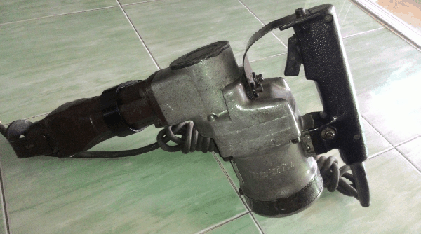 ขายด่วนสะกัดคอนกรีต MAKITA HM1201