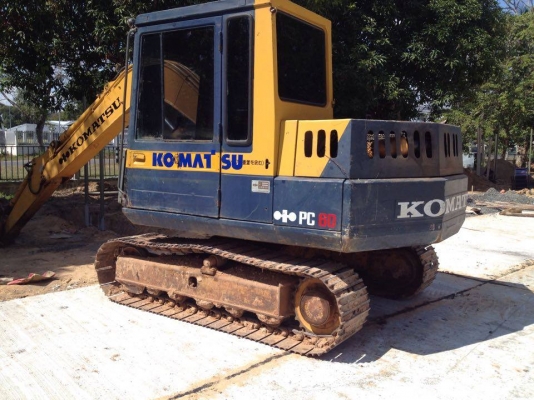 KOMATSU 60-5 รถพร้อมใช้ สภาพโดยรวมค่อนข้างดี สีสันสดใส ชั่วโมงการทำงานยังขึ้นประมาณ 5880 ชม คุ้มครับ