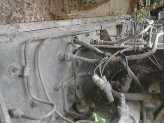 รถฮีโน่ 10 ล้อดั๊ม FM3M  240 แรงม้า ปี 39.   สนใจติดต่อ  081 - 6079515