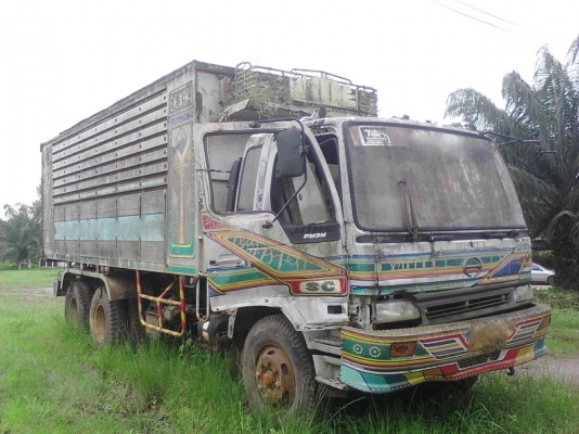 รถฮีโน่ 10 ล้อดั๊ม FM3M  240 แรงม้า ปี 39.   สนใจติดต่อ  081 - 6079515