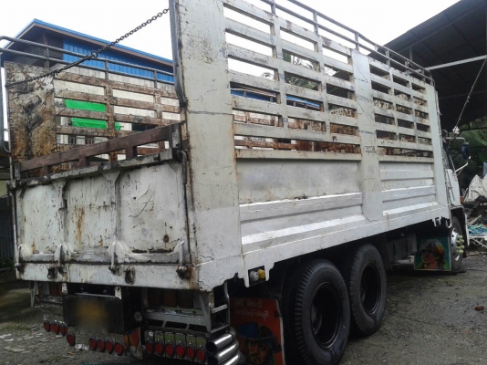 รถอีซูซุ 10 ล้อ หลังถนน FVM 175 แรงม้า.  ปี 33.   สนใจติดต่อ  081 - 6079515