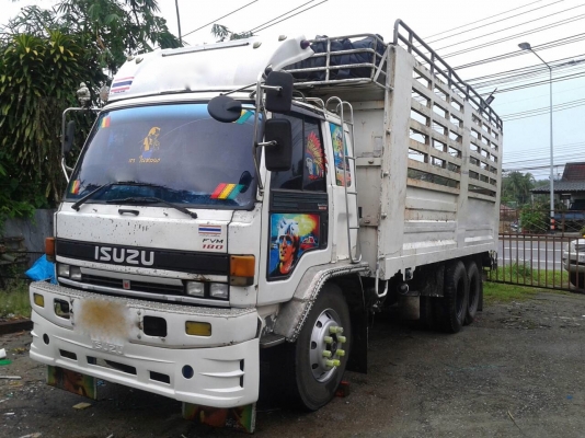 รถอีซูซุ 10 ล้อ หลังถนน FVM 175 แรงม้า.  ปี 33.   สนใจติดต่อ  081 - 6079515