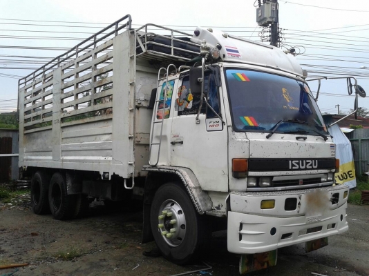 รถอีซูซุ 10 ล้อ หลังถนน FVM 175 แรงม้า.  ปี 33.   สนใจติดต่อ  081 - 6079515