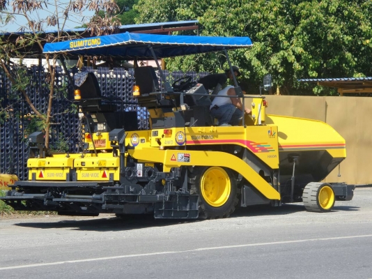 รถปูยาง SUMITOMO 60W-2 สภาพสวย เอกสารเล่มทะเบียน รัประกันทำงานใด้100\%