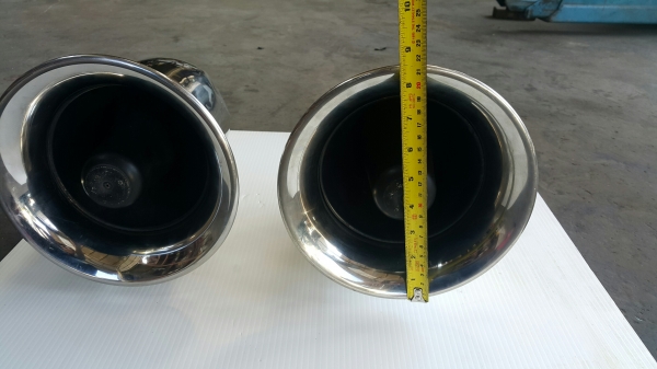 ลำโพงขยายเสียง ใช้ติดในรถ นอกรถ ใช้ต่อกับไมโครโฟน ตัวละ 1,800 บาท ลำโพงขยายเสียง ใช้ติดในรถ นอกรถ ใช้ต่อกับไมโครโฟน ตัวละ 1,800 บาท