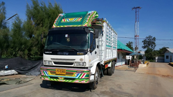 ขายด่วนสิบล้อเดกก้า 230แรง ยูโรทู ปี50 เพลาเดียว อู่ST รถสวยพร้อมใช้ ขายด่วนสิบล้อเดกก้า 230แรง ยูโรทู ปี50 เพลาเดียว อู่ST รถสวยพร้อมใช้