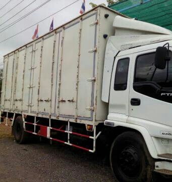 ขายๆ( ตู้แห้ง10บาน ) ช่วงยาว 7.20ม สภาพดีสวยไม่ผุหรือโซมสวยๆครับ 68,000บ