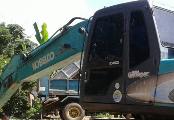 แบคโฮ KOBELCO MARK-3 SK200 ไฟครบ อินวอย **ขาย KOBELCO SK-200 MARK 3 แบคโฮยอดนิยม สภาพพร้อมใช้งาน เอกสารอินวอย HYD.EXCAVATOR KOBELCO SK-200 MARK 3 เก๋งน้ำเงิน เครื่องเดิม ปั้มเดิม ไฟฟ้าครบ เครื่องดี แน่น ปั้มดี แรงดี ครับ ทำงานดี เร็ว แบคโฮ KOBELCO MARK-3 SK200 ไฟครบ อินวอย **ขาย KOBELCO SK-200 MARK 3 แบคโฮยอดนิยม สภาพพร้อมใช้งาน เอกสารอินวอย HYD.EXCAVATOR KOBELCO SK-200 MARK 3 เก๋งน้ำเงิน เครื่องเดิม ปั้มเดิม ไฟฟ้าครบ เครื่องดี แน่น ปั้มดี แรงดี ครับ ทำงานดี เร็ว