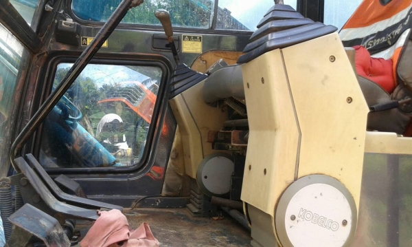 แบคโฮ KOBELCO MARK-3 SK200 ไฟครบ อินวอย **ขาย KOBELCO SK-200 MARK 3 แบคโฮยอดนิยม สภาพพร้อมใช้งาน เอกสารอินวอย HYD.EXCAVATOR KOBELCO SK-200 MARK 3 เก๋งน้ำเงิน เครื่องเดิม ปั้มเดิม ไฟฟ้าครบ เครื่องดี แน่น ปั้มดี แรงดี ครับ ทำงานดี เร็ว แบคโฮ KOBELCO MARK-3 SK200 ไฟครบ อินวอย **ขาย KOBELCO SK-200 MARK 3 แบคโฮยอดนิยม สภาพพร้อมใช้งาน เอกสารอินวอย HYD.EXCAVATOR KOBELCO SK-200 MARK 3 เก๋งน้ำเงิน เครื่องเดิม ปั้มเดิม ไฟฟ้าครบ เครื่องดี แน่น ปั้มดี แรงดี ครับ ทำงานดี เร็ว