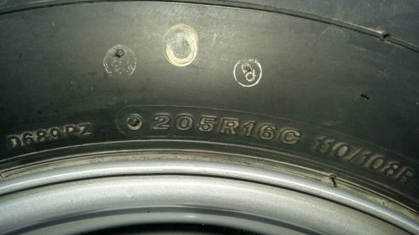 ขายยางกับล้อกะทะ Triton หัวเดียว 4x4 ถอดป้ายแดง