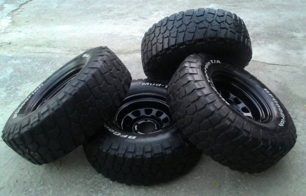 ขาย BF Mud 33 R 16 พร้อมล้อ ขาย BF Mud 33 R 16 พร้อมล้อ