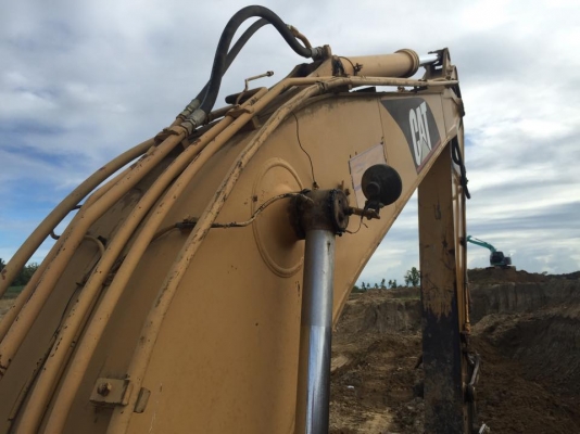 รถฝากขาย CAT 320V2 เก่าใน ตักดินอยู่บ้านโป่ง ราชบุรี