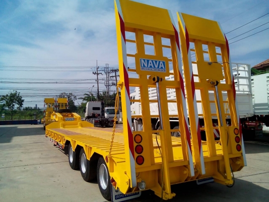 รถเทรลเลอร์บรรทุกเครื่องจักรรุ่นพิเศษ2 รถเทรลเลอร์บรรทุกเครื่องจักรรุ่นพิเศษ2