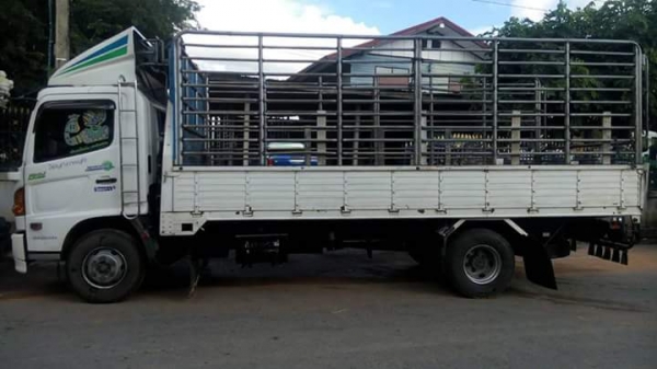 ขายรถ6ล้อ HINO MEGA 175แรง ปี55 ใช้งานน้อย ยาว5.50เมตร สภาพพร้อมใช้งาน เอกสารพร้อมโอน ราคา1.1ล้าน สนใจโทร 090-8588220คุณนะ 093-3258446คุณบิว หรือเข้าดูสินค้าอื่นๆได้ที่ www.truck.in.th/498 หรือเพจFacebook ณรงค์ ซื้อขายรถมือสอง (เว็บไซต์ส่วนตัว) หรือFacebo