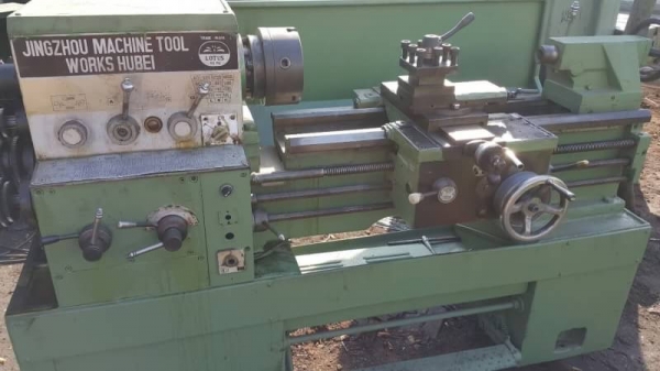 ขายกลึง5ฟุต3เพลาเบรคนิ้วมิลไม่เปลี่ยนจีนกึ่งใต้หวัน