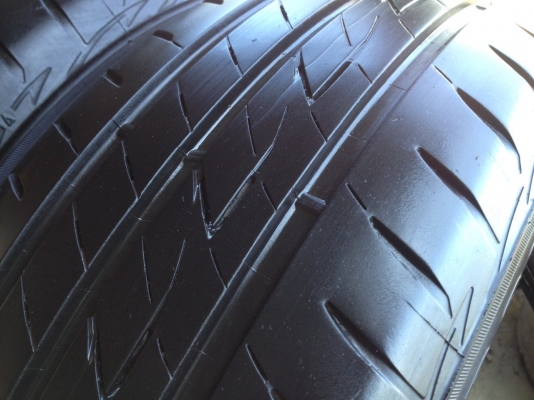 ยางBRIDGESTONE 215 60R16 ปี2014 สภาพสวยดอกเยอะมากๆ