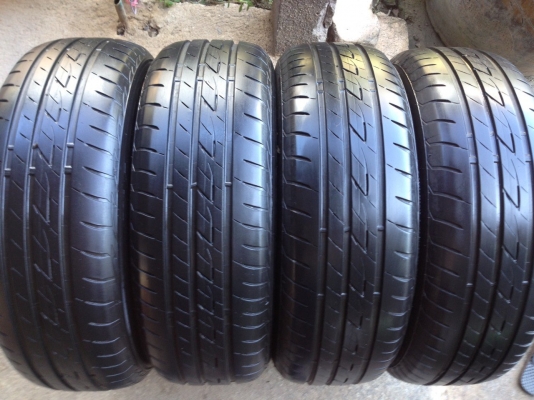 ยางBRIDGESTONE 215 60R16 ปี2014 สภาพสวยดอกเยอะมากๆ
