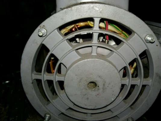 มอเตอร์ mitsubishi 1HP 220v. สภาพใหม่ครับ มอเตอร์ mitsubishi 1HP 220v. สภาพใหม่ครับ