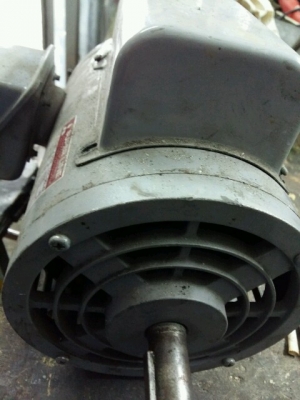 มอเตอร์ mitsubishi 1HP 220v. สภาพใหม่ครับ มอเตอร์ mitsubishi 1HP 220v. สภาพใหม่ครับ