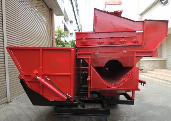 ขายเกี่ยวข้าวโพด ของกิจวาณิชย์ มีช่างติดตั้งให้ครับเพิ่งซื้อมาใช้งานได้แค่ 5ครั้งเองครับ