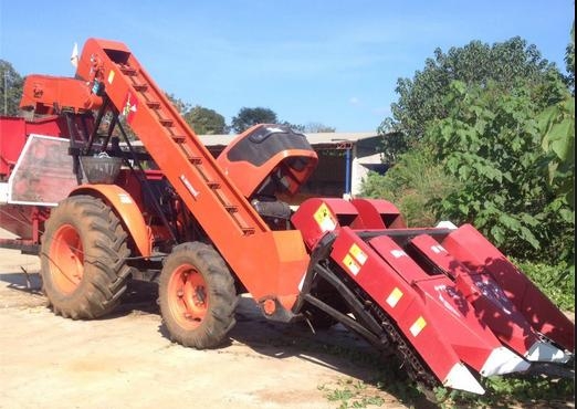 ขายเกี่ยวข้าวโพด ของกิจวาณิชย์ มีช่างติดตั้งให้ครับเพิ่งซื้อมาใช้งานได้แค่ 5ครั้งเองครับ