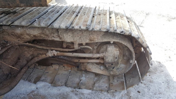 ขายแบคโฮ MITSUBISHI 200 รถใช้งานอยู่ โซ่ใหม่ เอวแน่น เครื่องดี เอกสารใบซื้อขาย