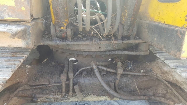 ขายแบคโฮ MITSUBISHI 200 รถใช้งานอยู่ โซ่ใหม่ เอวแน่น เครื่องดี เอกสารใบซื้อขาย