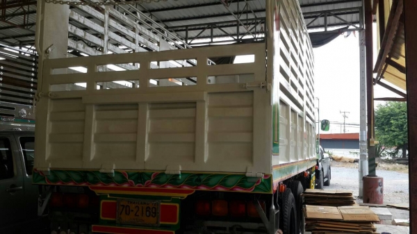 ขาย 10ล้อ เพลาเดียว รถร่อง เครื่อง. 195แรง สภาพสวยพร้อมใช้ ขาย 470000บาท