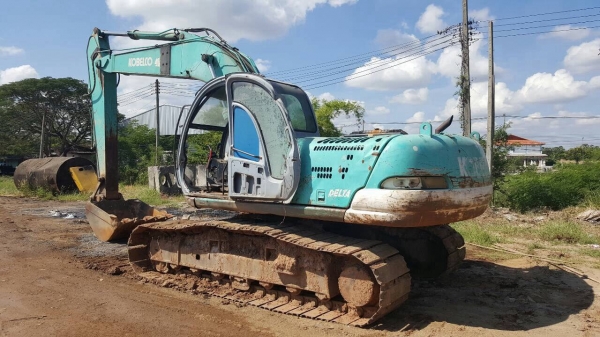 ขาย แบคโฮ KOBELCO SK200 Mark 5 เอกสารเล่มทะเบียนครบ ขายตามสภาพ ราคาต่อรองได้ครับ
