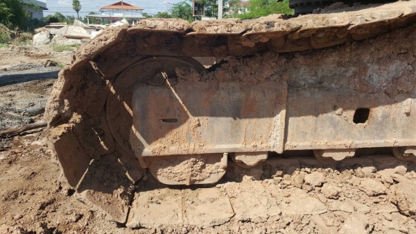 ขาย แบคโฮ KOBELCO SK200 Mark 5 เอกสารเล่มทะเบียนครบ ขายตามสภาพ ราคาต่อรองได้ครับ