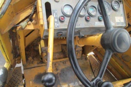 Komatsu 505 เก่านอกญี่ปุ่นแท้ สภาพสวย พร้อมใช้งาน Komatsu 505 เก่านอกญี่ปุ่นแท้ สภาพสวย พร้อมใช้งาน