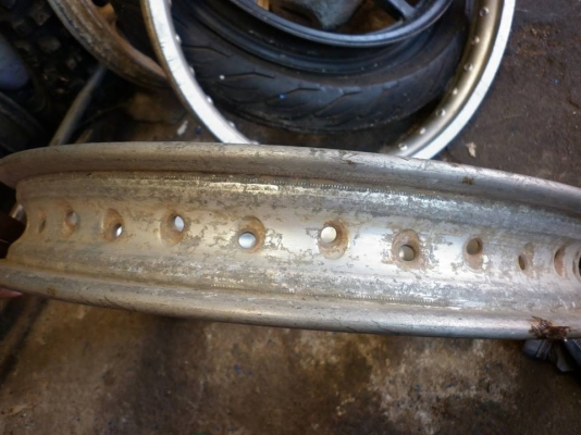 ขาบล้อ  D.I.D. 2.15-18