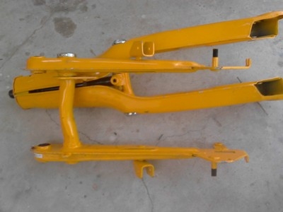 ชุดแต่งแปลงใส C70 มีก้ามล้อหน้า ขาย 600 บาท สวิงอาร์ม 600 บาท เหมาหมด 1000 บาท