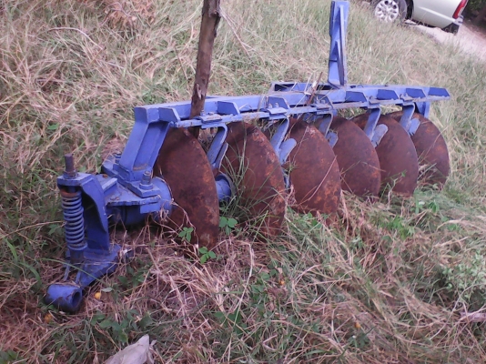 ขาย12000 ผานใส่รถไถใหญ่ฟอร์ดตามสภาพใช้งานได้ปกติ