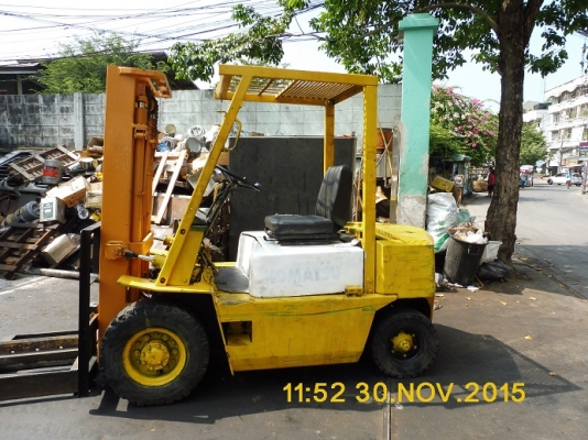 รถโฟล์คลิฟท์โคมัตสุราคาถูก พร้อมใช้งาน