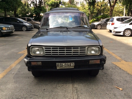 รถมาสด้า แฟมิเลีย มือเดียวป้ายแดง ปี92 เครื่อง 1.3 เกียร์ธรรมดา 5เกียร์ ภายในเดิมๆสะอาดแอร์หนาว วิทยุCD ตัวถังเดิมๆบางเดิมทั้งคันไม่มีชน ยางใหม่ แบตใหม่ ห้องเครื่องเดิมคัสซีดี เครื่องแน่นช่วงล่างดี รถขับดีครับ พร้อมใช้ เจาะทะลุจากโรงงานตั้งแต่ป้ายแดแจ้งปร