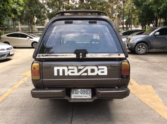 รถมาสด้า แฟมิเลีย มือเดียวป้ายแดง ปี92 เครื่อง 1.3 เกียร์ธรรมดา 5เกียร์ ภายในเดิมๆสะอาดแอร์หนาว วิทยุCD ตัวถังเดิมๆบางเดิมทั้งคันไม่มีชน ยางใหม่ แบตใหม่ ห้องเครื่องเดิมคัสซีดี เครื่องแน่นช่วงล่างดี รถขับดีครับ พร้อมใช้ เจาะทะลุจากโรงงานตั้งแต่ป้ายแดแจ้งปร