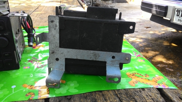 กล่องหัวฉีดvolvo740 วิทยุแอมรถยนย่ีห้อvolvo