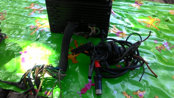 กล่องหัวฉีดvolvo740 วิทยุแอมรถยนย่ีห้อvolvo