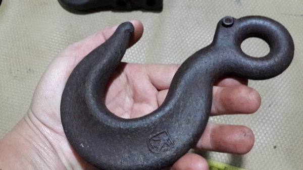 ตะขอ เหล็กเหนียวๆหนาๆ ตะขอ เหล็กเหนียวๆหนาๆ