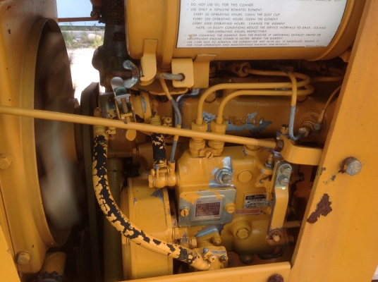 ขายรถหน้าตักหลังขุดKomatsuรุ่นD10S-1มือสองญี่ปุ่นไม่เคยใช้งานในไทย มีใบอินวอย สภาพดีมากเหมาะใช้งานเล็กๆทั่วไป สภาพพร้อมใช้งาน