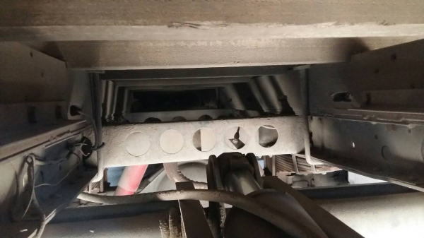 หกล้อ อีซูซุ FSR11H-175แรง แคชชีใหญ ช่วงยาว5.50ม สภาพดีสวยกริ๊ปเดิมทั้งคัน มีท้ายลิฟไฮโลริส ทะเบียนพร้อมโอน