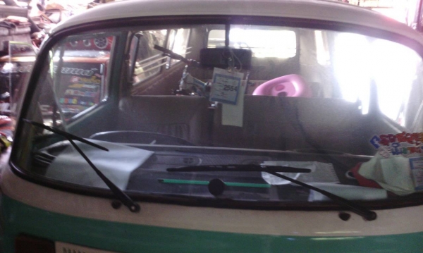 รถโฟล์คตู้แตงโม สีเขียวหลังคาขาว ทูโทน คลาสสิก ปี 82 รถโฟล์คตู้แตงโม สีเขียวหลังคาขาว ทูโทน คลาสสิก ปี 82