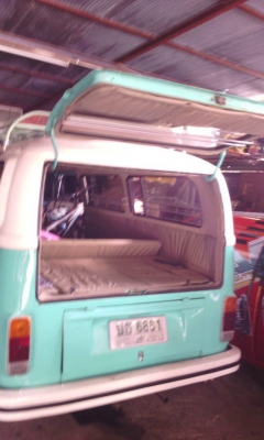 รถโฟล์คตู้แตงโม สีเขียวหลังคาขาว ทูโทน คลาสสิก ปี 82 รถโฟล์คตู้แตงโม สีเขียวหลังคาขาว ทูโทน คลาสสิก ปี 82